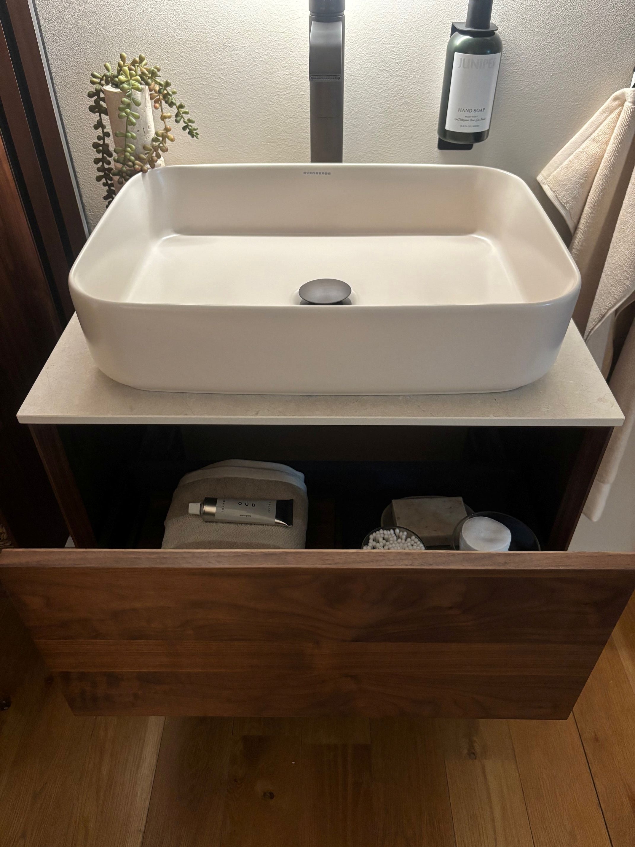 Myre rektangulär tvättställ i porslin