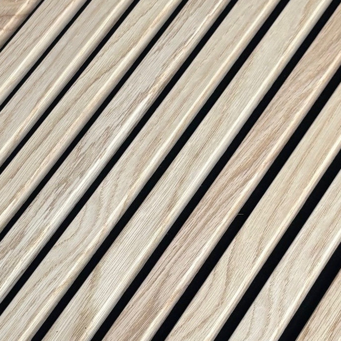 Sänggavel i akustikpanel, höjd 138 cm, bredd 185 cm, träslag ljus ek (premiumutförande)