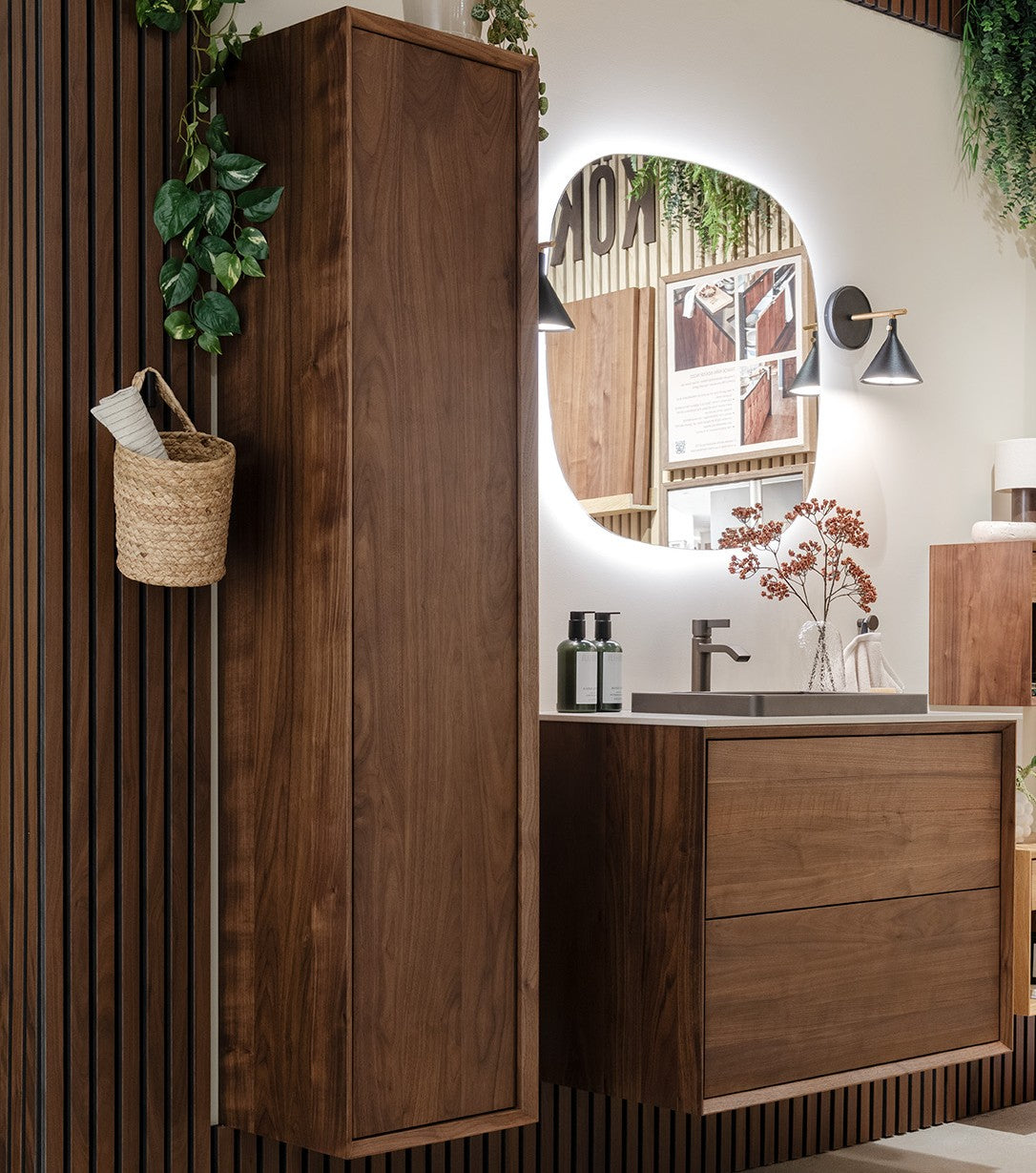 Badrumspanel - Valnöt